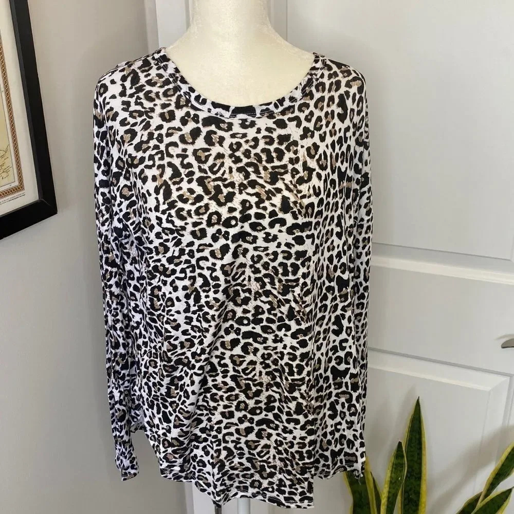NWT Sweet Romeo Leopard Print Long Sleeve Top